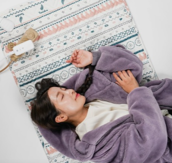 캠핑전기장판 휴대용 미니 IoT 카본매트 1인용 전기요 온열 매트