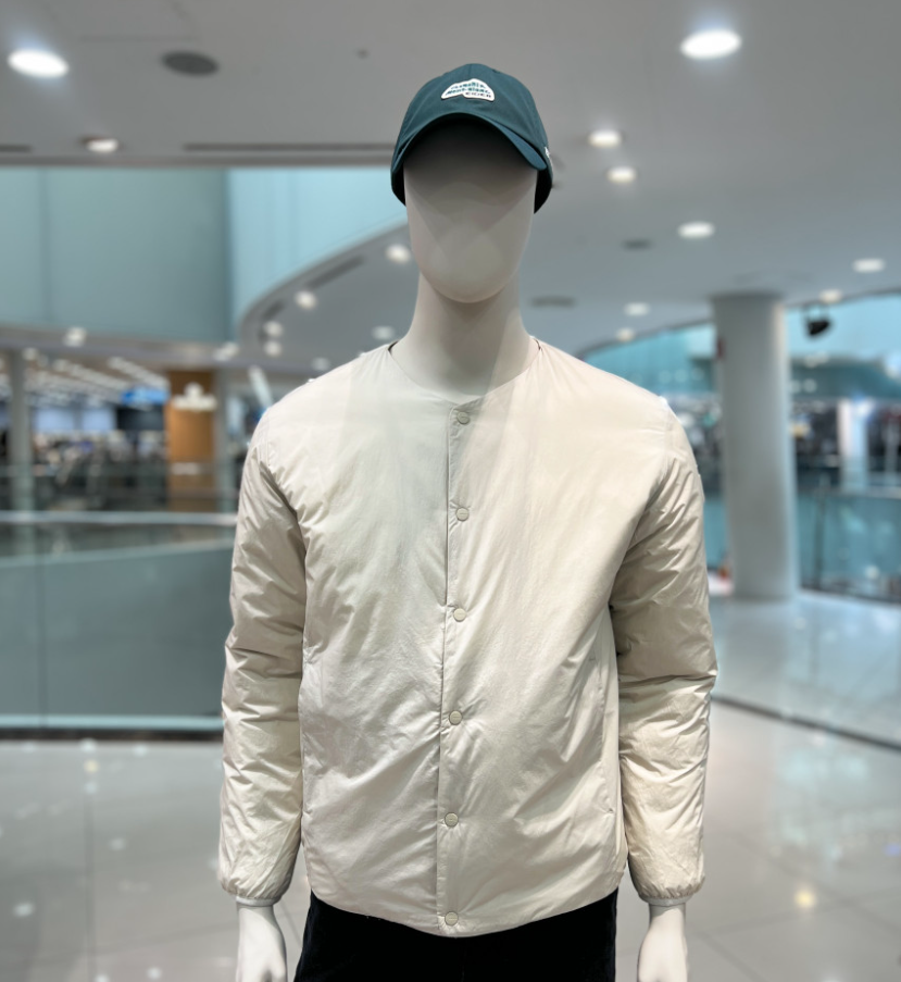 아이더 남성 경량 패딩 남자 라운드 슬림 다운 자켓 깔끔한 데일리룩 가벼운 겨울패션 연예인 추천 제품 이미지